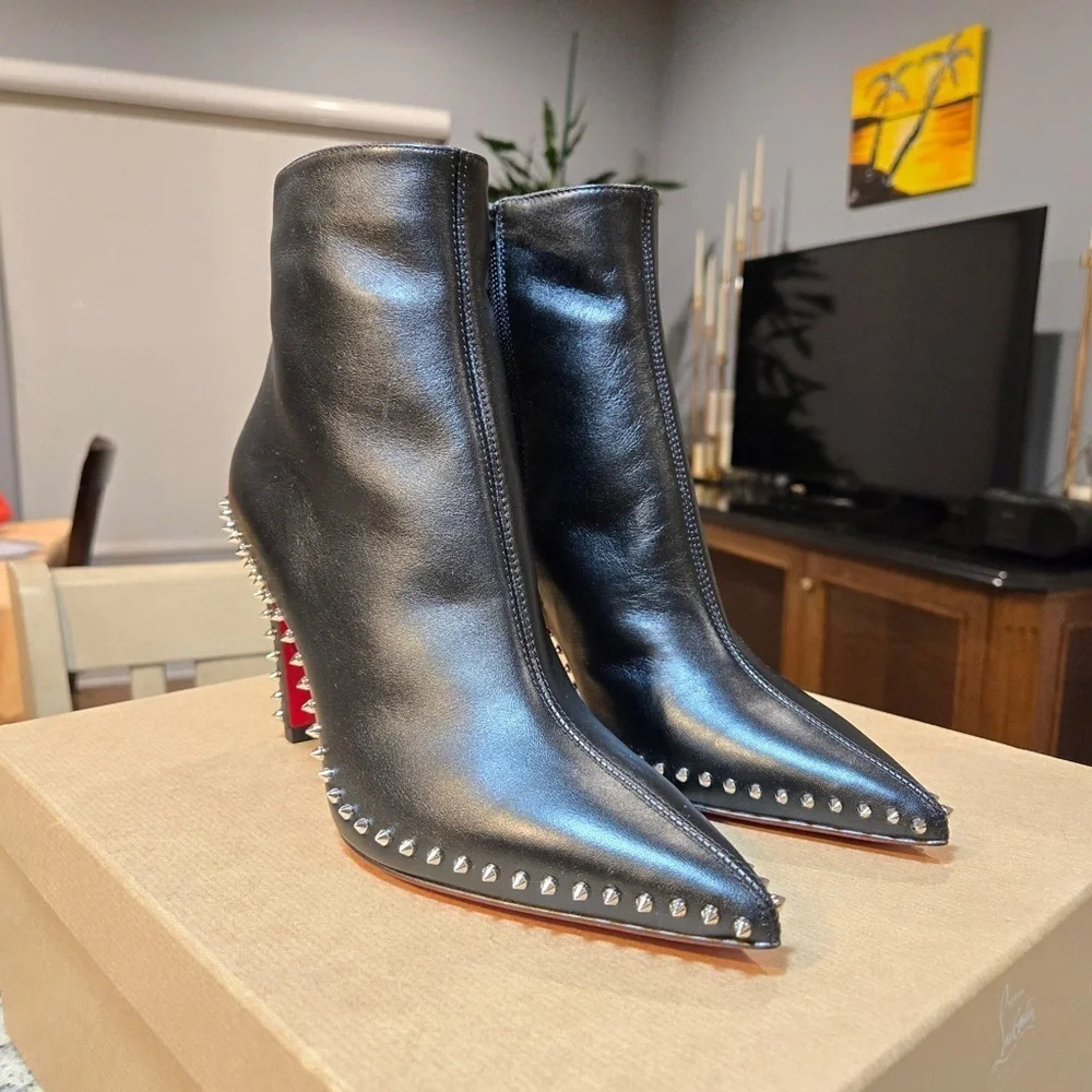 NEW Christian Louboutin Vidura Black Leather Studded Ankle Booties Size 36